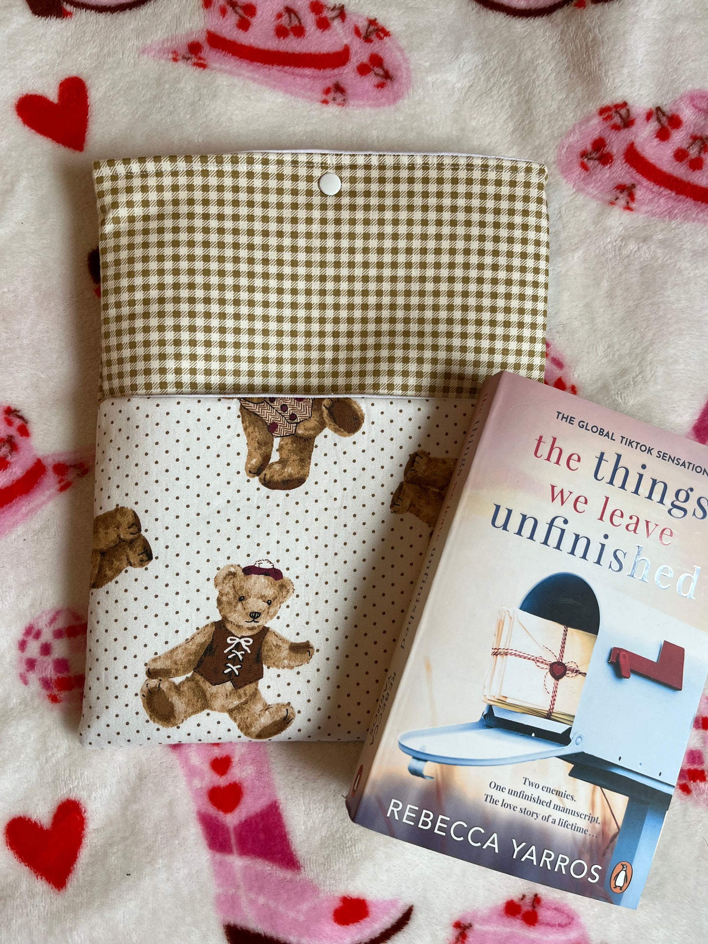 Teddy bear book sleeve