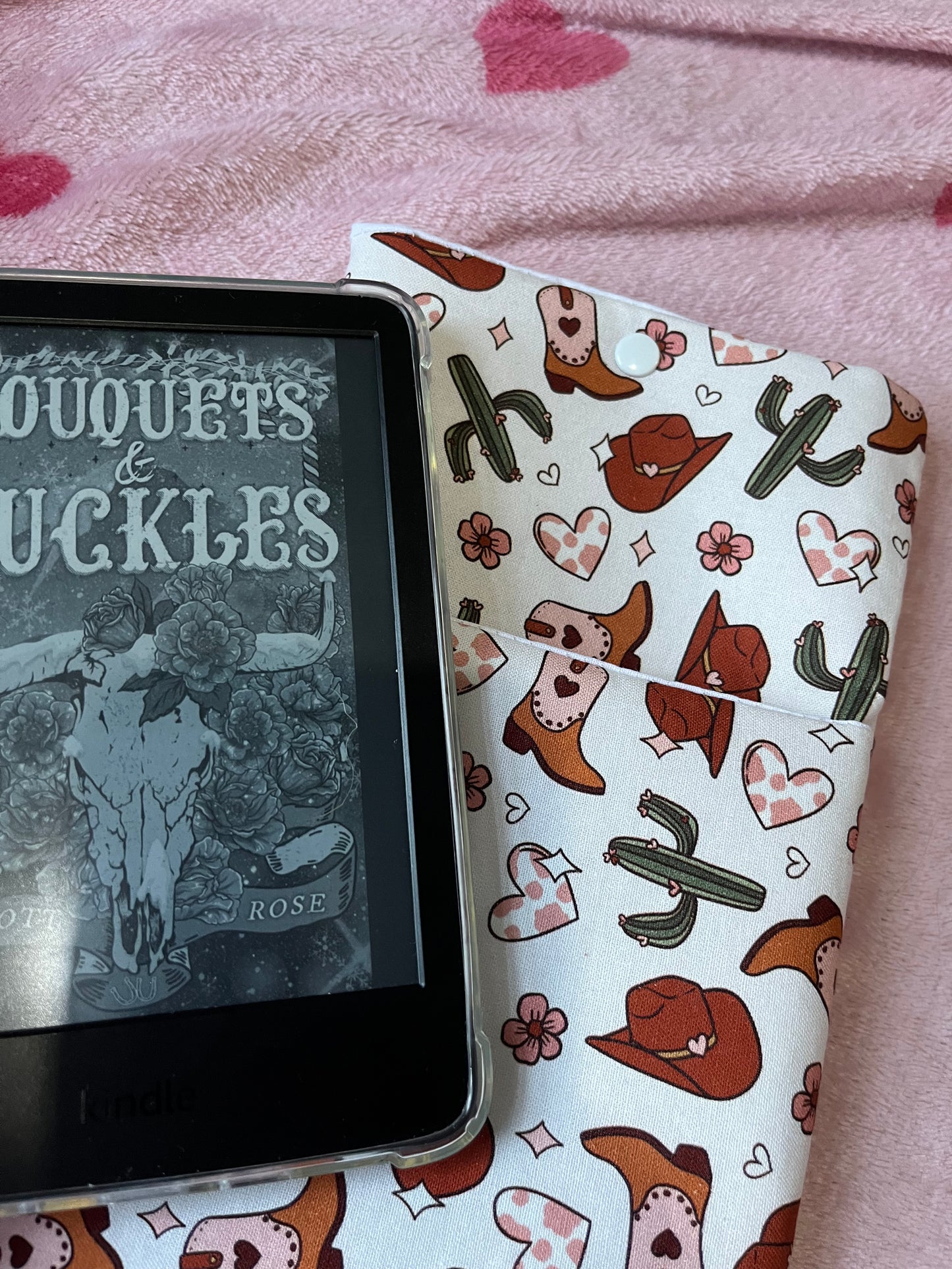 Country/western kindle sleeve