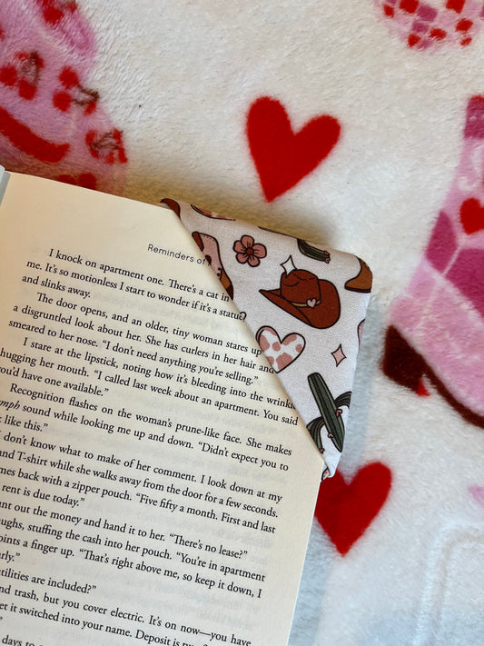 Country/western corner bookmark